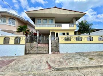 Casa de 6 habitaciones, Panamá · Casa en Venta en Betania
