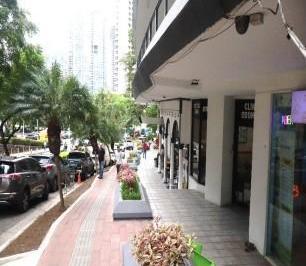 Local comercial , Panamá · Paitilla - Local Comercial a Nivel de Calle: Vía Principal, con Uso Restaurante