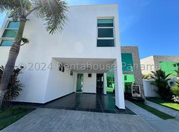 Casa de 4 habitaciones, Panamá · Casa en Venta en Costa Sur
