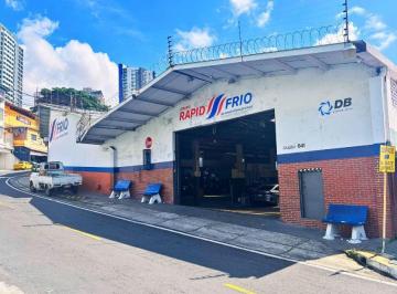 Bodega-Galpón-Depósito · 1405m² · 4 Estacionamientos · ID 24793 ¡Oportunidad! Espaciosa Galera Céntrica con Oficinas y Más