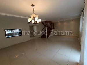 Casa de 4 habitaciones, Panamá · Casa en Venta en Howard Jack