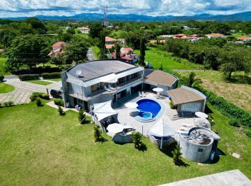 Casa de 7 habitaciones, Chame · Coronado Casa Moderna en Venta