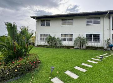 Casa de 7 habitaciones, Panamá · Hermosa Casa Dividida en Dos Apartamentos en Venta en Clayton 25ldc716