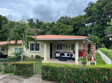 Casa de 3 habitaciones, Chame · Venta de Casa en Las Lajas, Chame – $130,000 (Negociable)