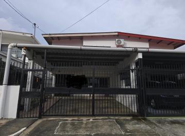 Casa de 3 habitaciones, Panamá · Vendo Casa Duplex en Chanis en Residencial con Porton Electrico de Seguridad