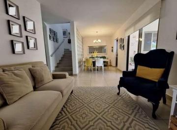 Casa de 3 habitaciones, Panamá · Venta de Casa Duplex en Howard