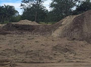 Terreno / Lote , Panamá · Venta de Terreno en Pacora Paso Blanco