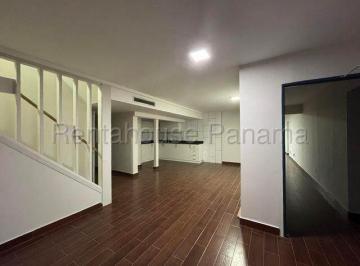 Casa de 6 habitaciones, Panamá · Amplia Casa en Venta en Clayton