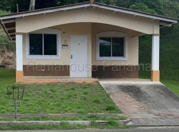 Casa de 3 habitaciones, Panamá · Casa en Venta en Hato Montaña, Arraijan