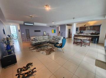 Apartamento de 2 habitaciones, Panamá · Apartamento en Venta en Punta Pacifica