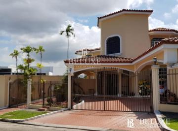 Casa · 800m² · 4 Recámaras · 5 Estacionamientos · Venta de Casa con Piscina en Guayacanes, Hato Pintado (6)