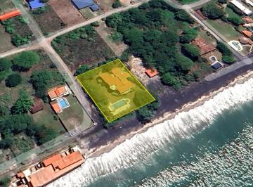 Casa de 5 habitaciones, Chame · Se Vende Casa Frente Al Mar en Playa Malibú