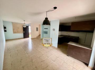 Casa · 120m² · 3 Recámaras · 2 Estacionamientos · Se Vende Bella Casa Altos del Este Tocumen - 3 Recamaras - Aires *lb*