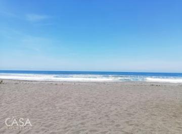 Terreno / Lote , Alanje · Hermoso Lote Frente a La Playa con Título en Venta en La Barqueta
