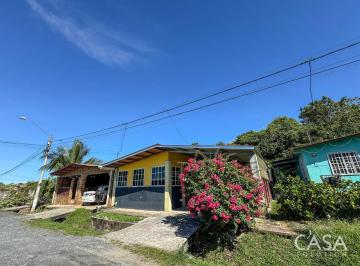 Casa de 3 habitaciones, Arraiján · Casa de Uso Mixto Para Pequeño Negocio en Venta en Nuevo Chorrillo, La Chorrera