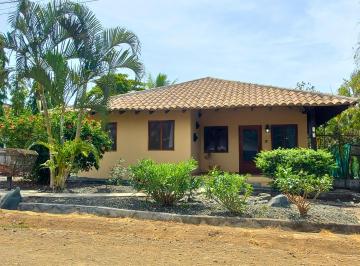 Casa de 2 habitaciones, Pedasí · Venta de Casa de 3 Habitaciones y Dos Baños
