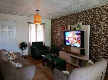 Casa · 512m² · 2 Recámaras · 2 Estacionamientos · Venta de Casa en David Cercada y con Porton Electrico