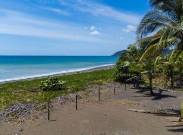 Terreno / Lote , Tonosí · Lote Céntrico Frente a La Playa en Venta en Cambutal, Los Santos