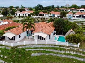Casa de 3 habitaciones, San Carlos · Villa con Vista Al Océano en Vista Mar