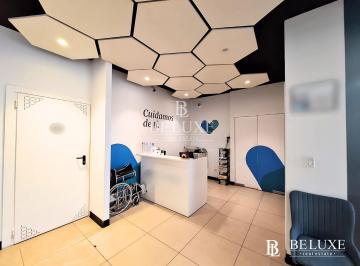 Local comercial · 202m² · 29 Estacionamientos · Alquiler de Local Comercial en 12 de Octubre (8)