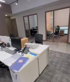 Oficina comercial , Panamá · Oficina Amoblada en Costa del Este: Piso Alto, Amoblado Completo