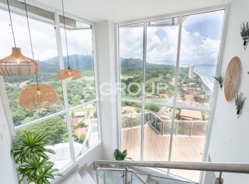 Apartamento · 342m² · 3 Recámaras · 2 Estacionamientos · Ocean Waves - Gorgona - Se Vende Apartamento con Amplio Rooftop