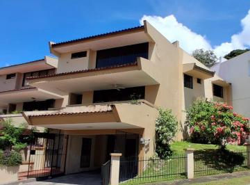 Casa de 4 habitaciones, Panamá · Alquiler de Casa Duplex en Dos Mares 400 m²