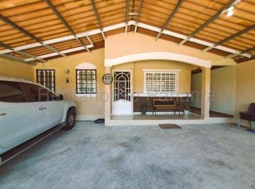 Casa de 3 habitaciones, Panamá · Casa en Venta en Cerro Azul