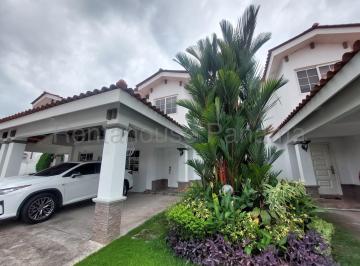 Casa de 3 habitaciones, Panamá · Alquiler de Casa en Quintas de Versalles Versalles