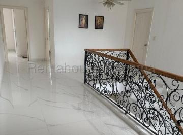 Casa de 5 habitaciones, Panamá · Venta Casa Villa de Las Fuentes 26 Ml3639