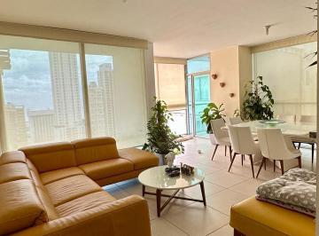 Apartamento · 200m² · 3 Recámaras · 2 Estacionamientos · Vendemos Amplio Apartamento en San Francico