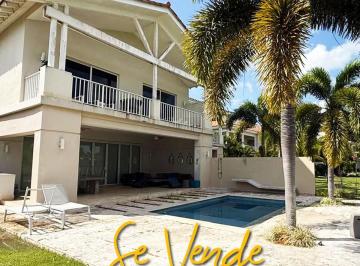 Casa de 4 habitaciones, Natá · Buenaventura | Se Vende | Casa con Piscina Frente Al Lago