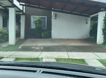 Casa · 130m² · 3 Recámaras · 2 Estacionamientos · Casa en Alquiler con Linea Blanca en Campiña (Dt)