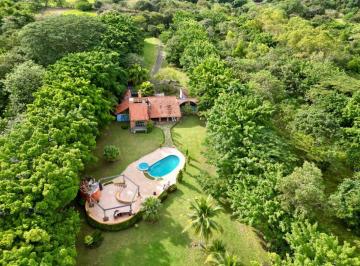 Casa de 4 habitaciones, Chame · Coronado Casa Finca con Alta Privacidad en Venta
