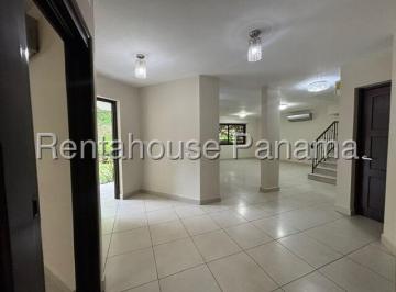 Casa de 4 habitaciones, Panamá · Embassy Club Casa en Clayton en Venta
