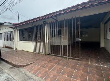 Casa · 141m² · 3 Recámaras · 2 Estacionamientos · Casa en Venta Urb Casa Real Panama Norte, Cerca de Vill Zaita