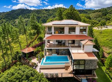 Casa · 1359m² · 4 Recámaras · 5 Estacionamientos · Casa Altos del Maria 1359 m² con Terraza y Piscina Panel Solar