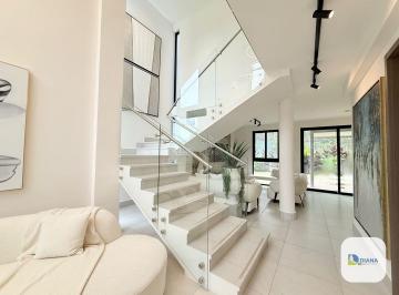 Casa · 192m² · 3 Recámaras · 2 Estacionamientos · Venta de Casa en Panamá Norte