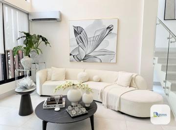Casa · 175m² · 3 Recámaras · 2 Estacionamientos · Venta de Casa en Panamá Norte