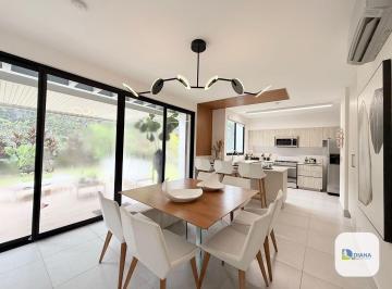 Casa · 175m² · 3 Recámaras · 2 Estacionamientos · Venta de Casa en Panamá Norte