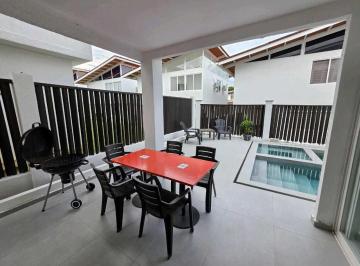 Casa · 210m² · 3 Recámaras · 2 Estacionamientos · Venta de Casa en PH Paradise Point, Coronado