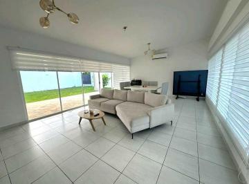 Casa de 3 habitaciones, Chame · Alquiler de Casa en PH Paradise Point, Coronado