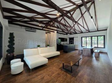 Casa de 4 habitaciones, Panamá · Casa Remodelada + Lote de 692 m² en Venta en Ancón