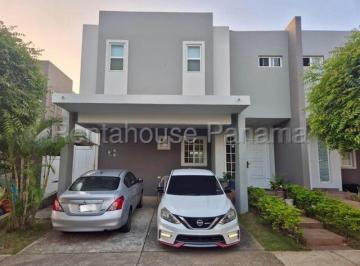 Casa de 3 habitaciones, Panamá · Casa en Venta en Brisas del Golf