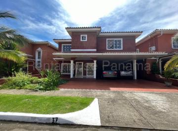 Casa de 6 habitaciones, Colón · Venta de Casa en Cristobal