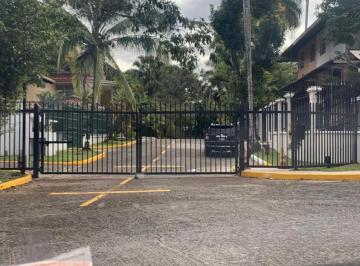 Casa · 400m² · 4 Recámaras · 2 Estacionamientos · Venta de Casa en Clayton