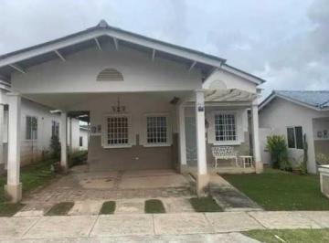 Casa · 160m² · 3 Recámaras · 2 Estacionamientos · Alquilo Casa Semi Amoblada en Arraijan Playa Dorada PH Las Olas 3r (Dm