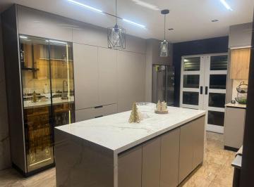 Casa · 3 Recámaras · 2 Estacionamientos · Venta de Casa en Lomas del Dorado