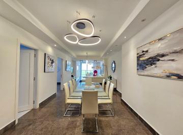 Apartamento · 168m² · 2 Recámaras · 2 Estacionamientos · Venta de Apartamento en PH Yoo & Arts Tower, Av Balboa