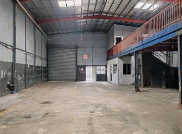 Bodega-Galpón-Depósito · 458m² · 4 Estacionamientos · Bodega Rio Abajo Alquiler